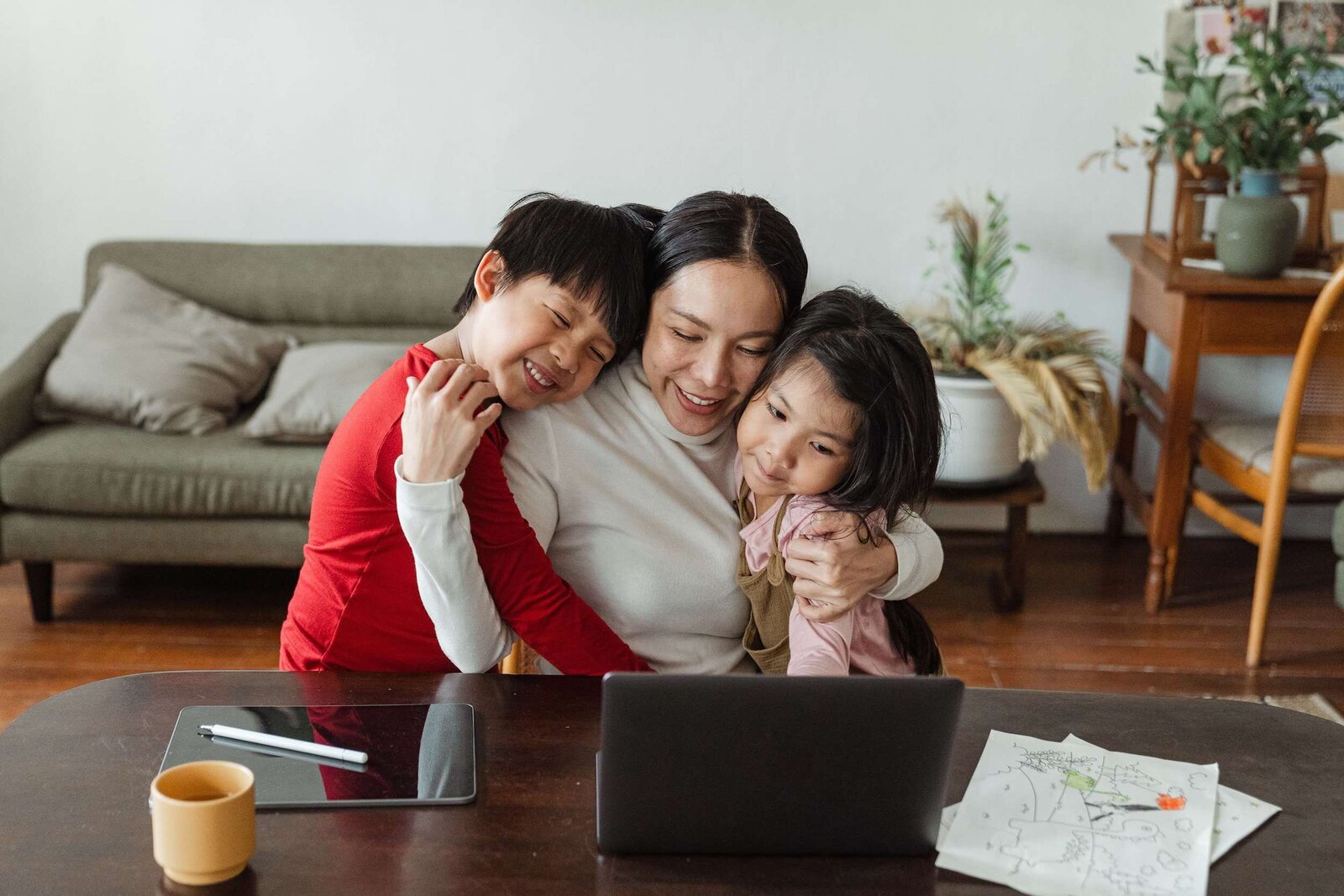 mom and kids DSG Family Law