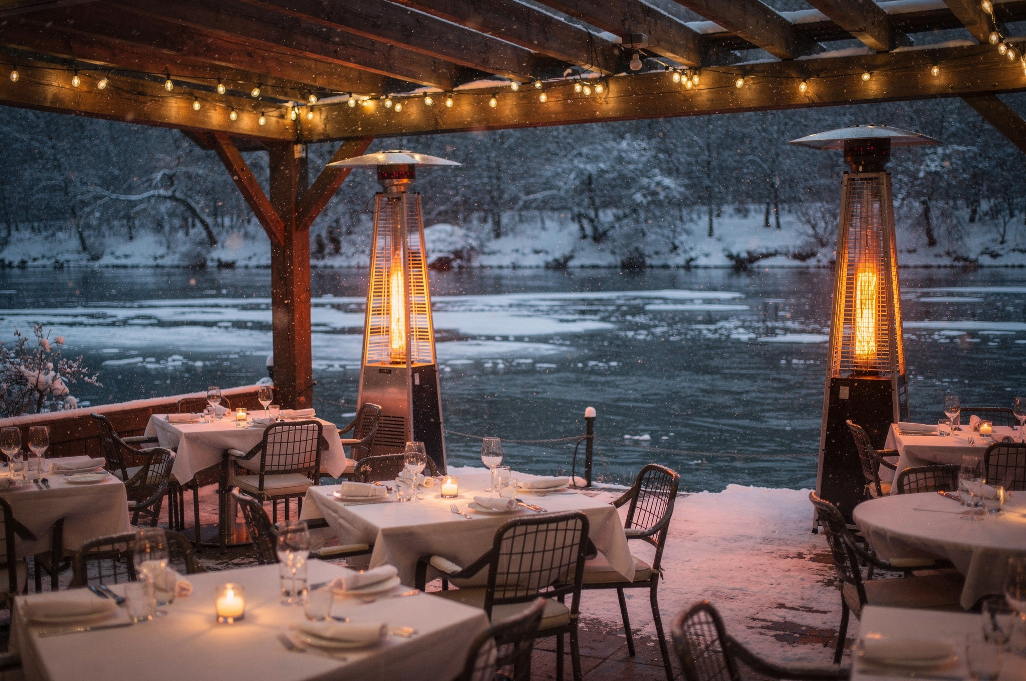 cozy restaurant patio in snowy winter directory | GPS: 49.187997, -122.461998
